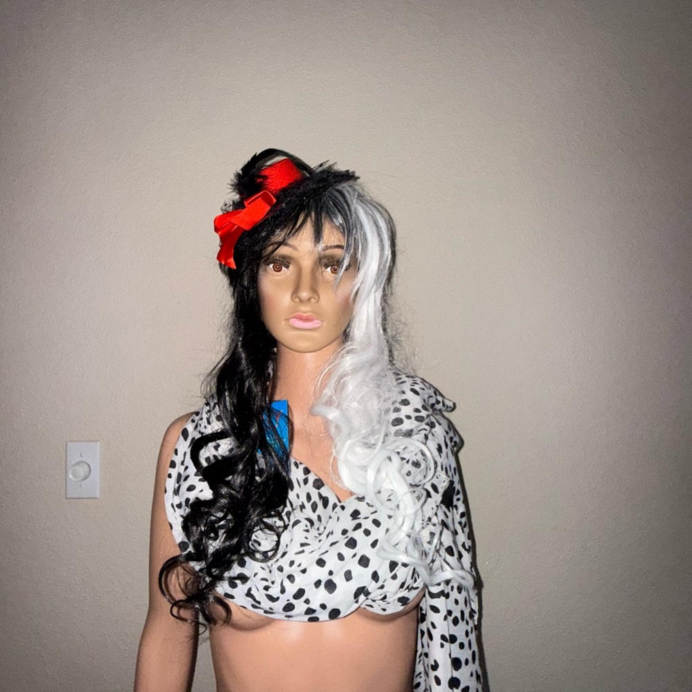 Cruella Deville Wig & Accessories